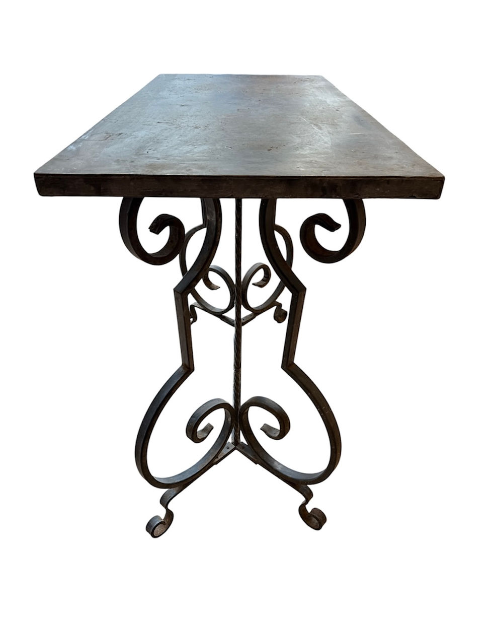 Thumbnail: Garden Table