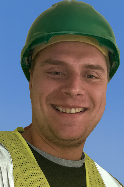 Tom in hardhat.png