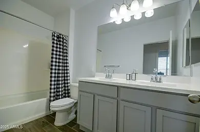 Tommys Bathroom.webp