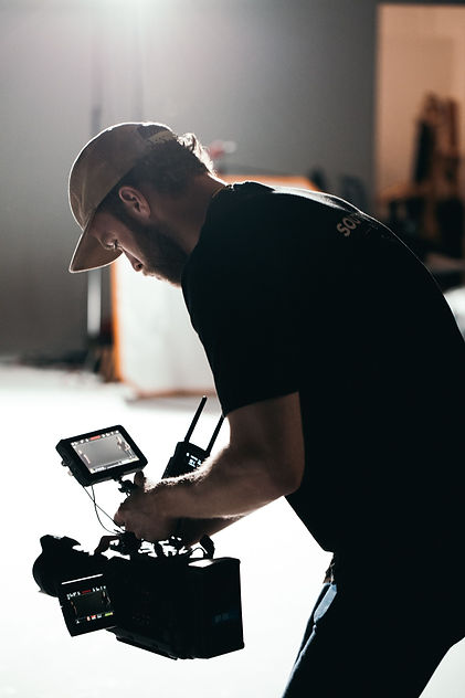 pexels-kyleloftusstudios-5022811.jpg