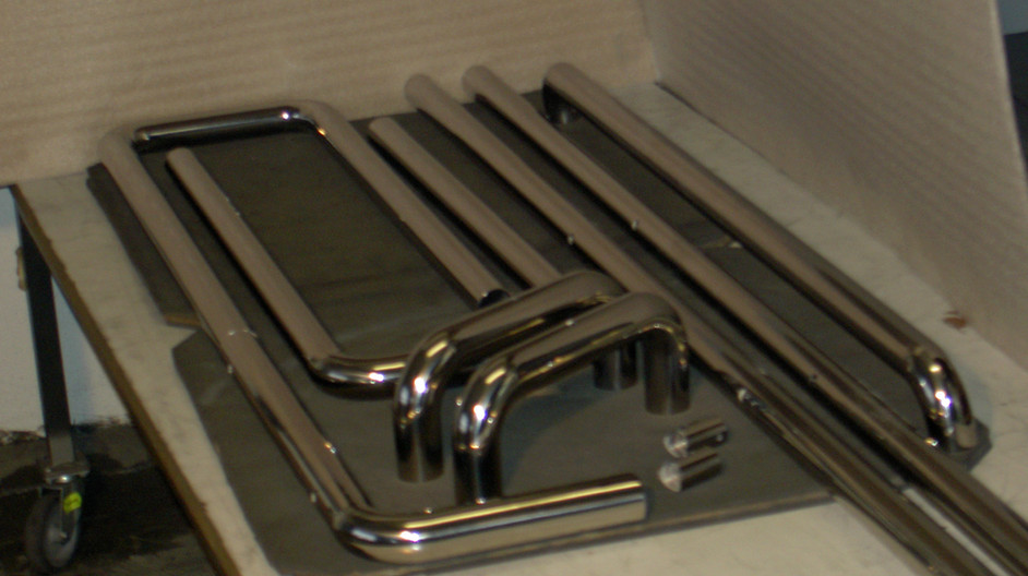 Polierte Edelstahlrohre und Anbauteile – Metallbearbeitung durch A&P GmbH in Sachsenheim