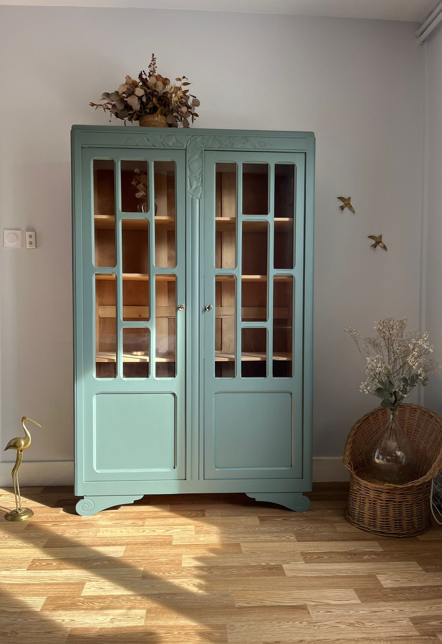 vitrine bleue art déco