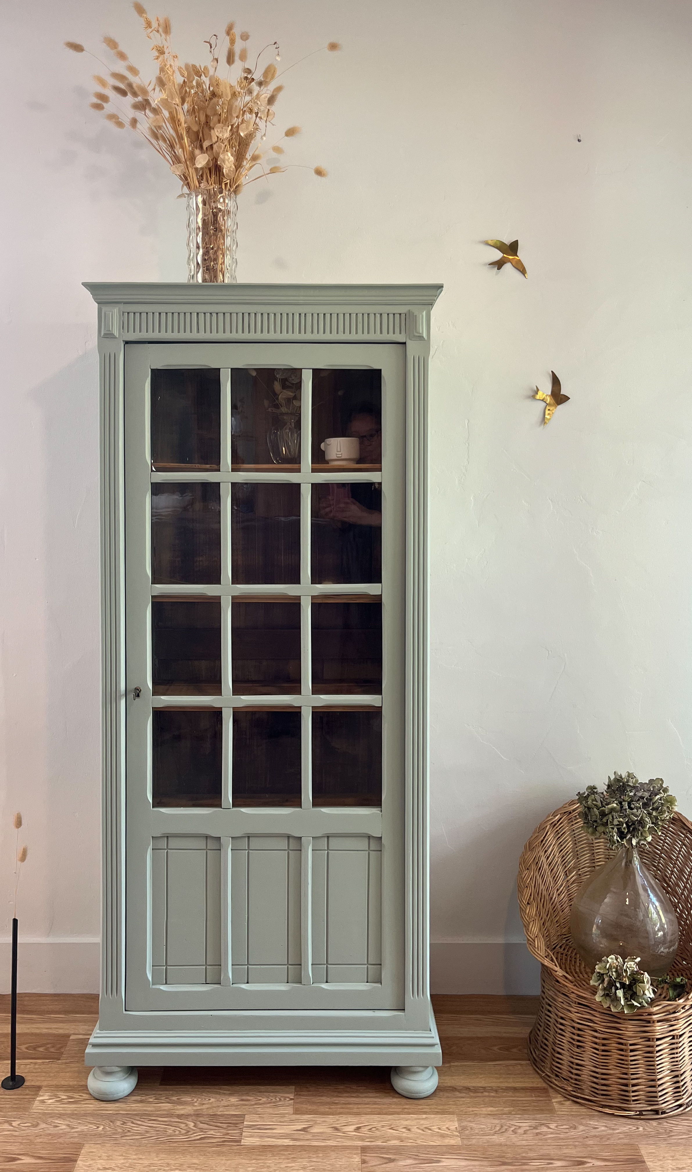 Armoire parisienne vitrée
