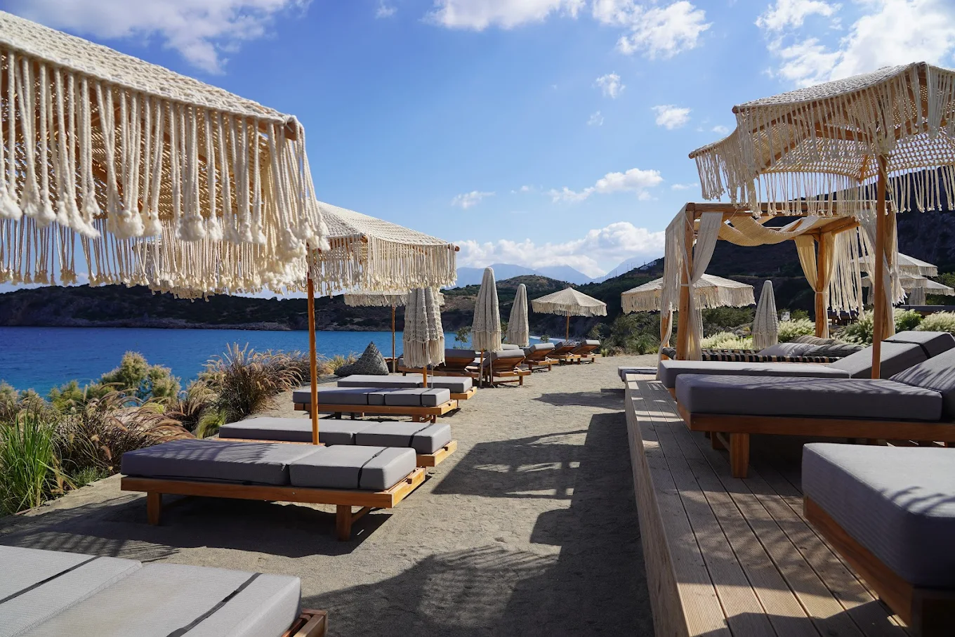 חוף מקרמה, ווליסימה - איוס ניקולאוס. צילום מהאינטרנט