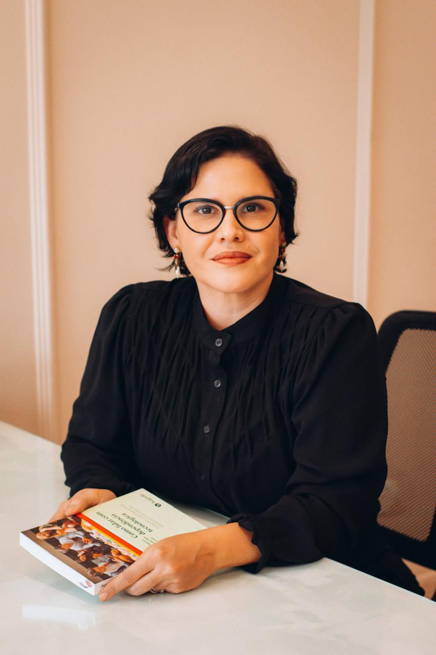 Christianne Assumpção Couto Mestre em Ciências aplicadas à Pediatria pela Universidade Federal de São Paulo