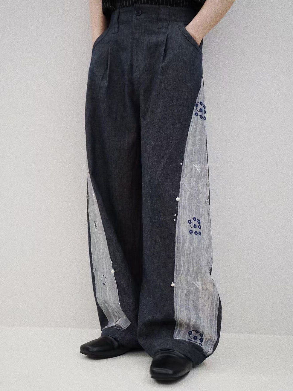 Thumbnail: Folding Bloom Pants