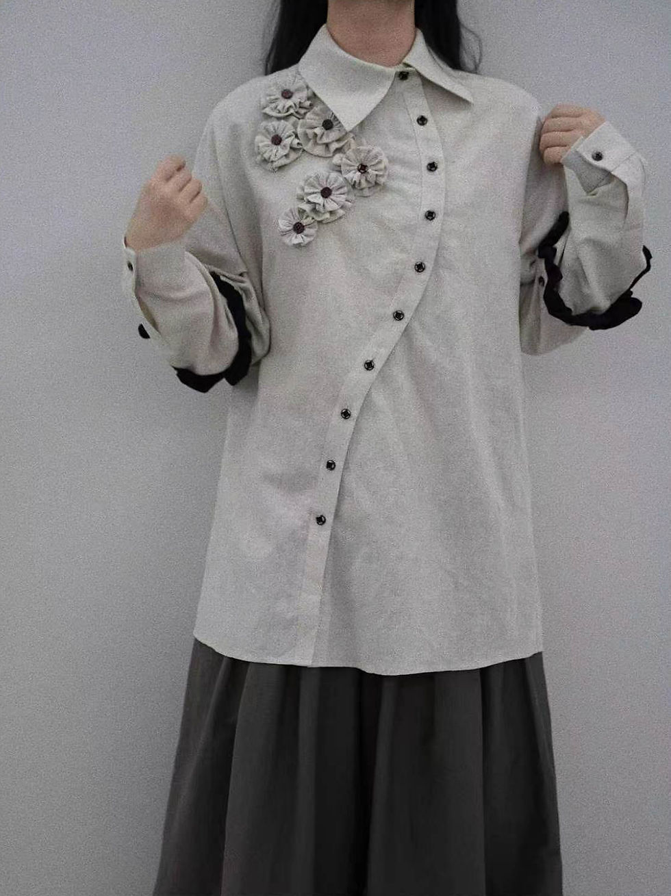 Thumbnail: Detachable Sleeve Linen Shirt with Handmade Floral Appliqué & Asymmetric Button 