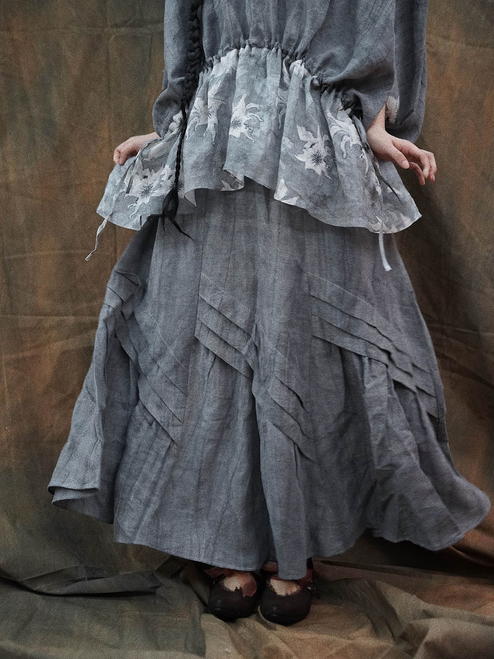 Thumbnail: 2-Way Convertible Linen  Maxi Skirt / Strapless Midi Dress