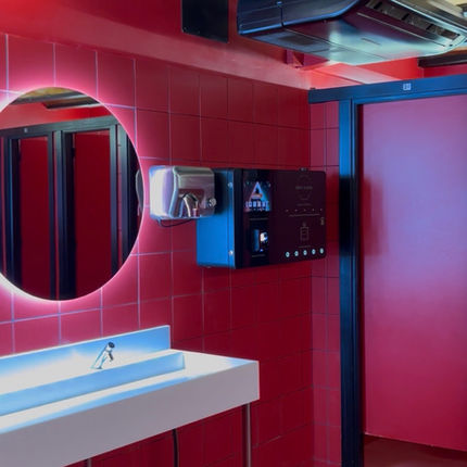 How Perfume Vending Machines UK Enhance Venues in 2025