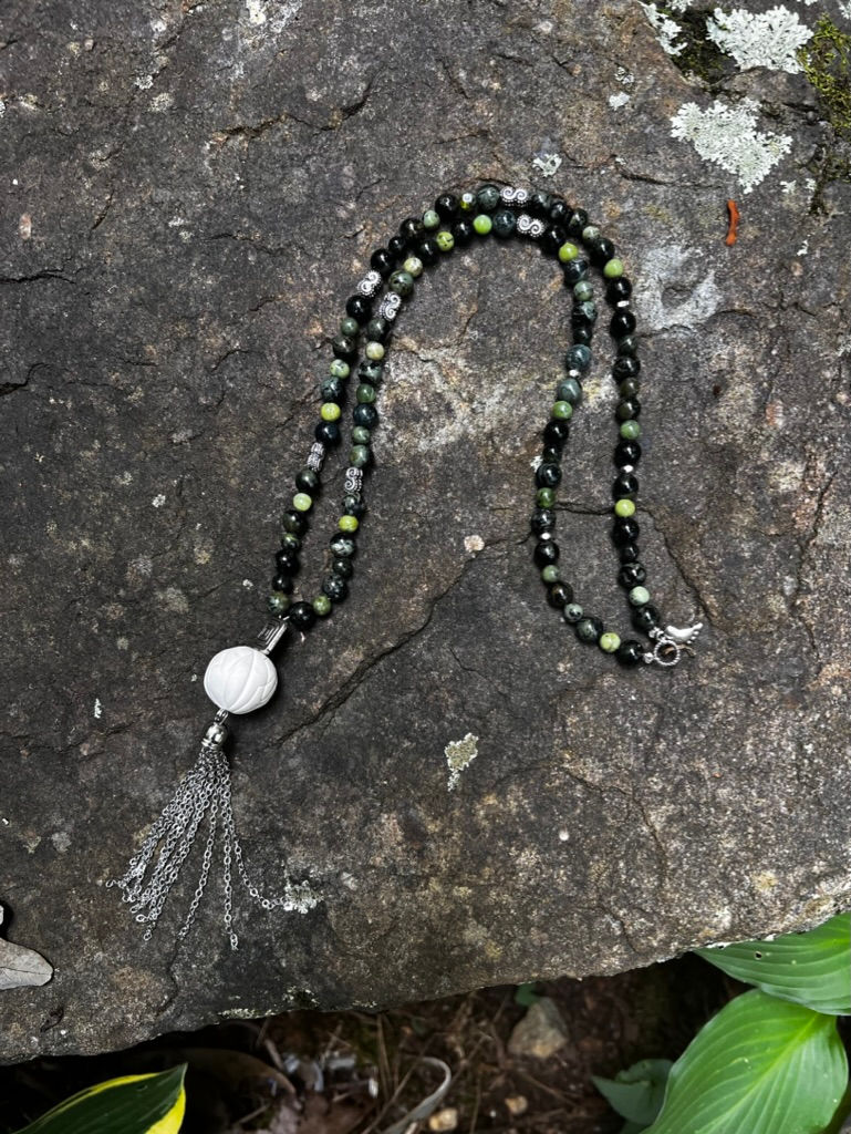Ceramic in green jasper