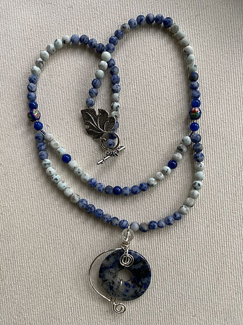 Double link-blue sea necklace -click to open