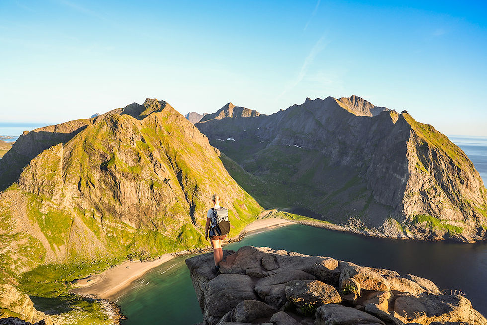Blick in die Einsamkeit vom Gipfel Ryten