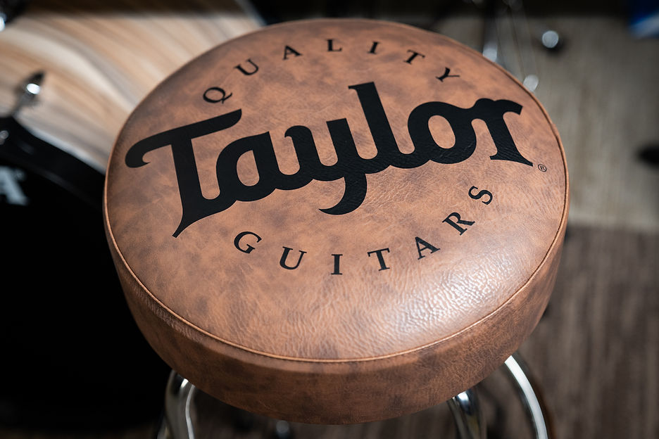 Woody's Music Store-408.jpg