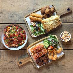 Sportsman Elm Sharers & Pizza Loaded Chips