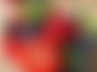 'Red Power Juice' - An Energy Blend Made with Pineapple, Raspberry, Tomato, and Beet「紅色能量果汁」—由菠蘿、紅桑子子、番茄和紅菜頭製成的能量混合飲料