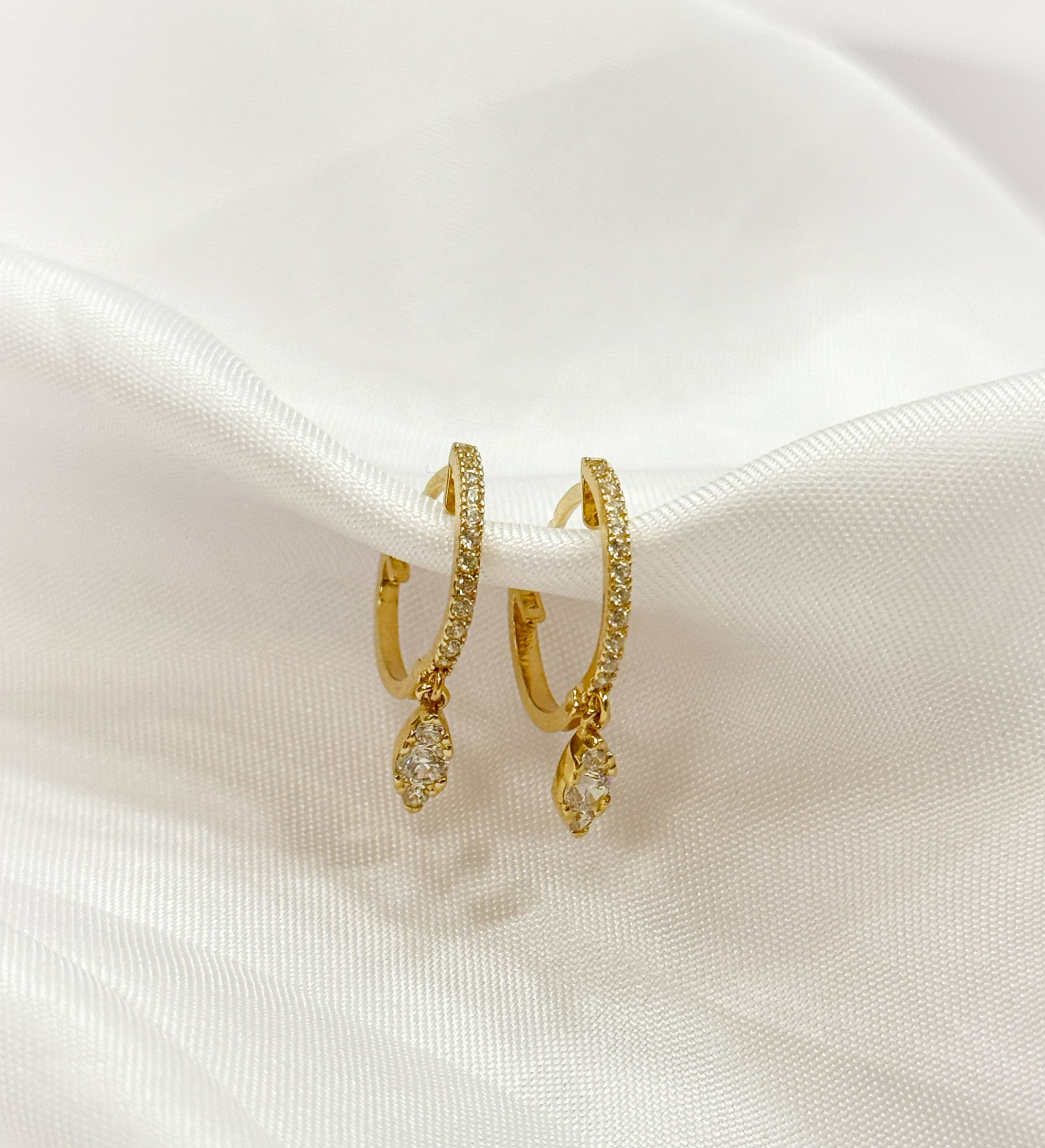 עגילי חישוק מרקיזה