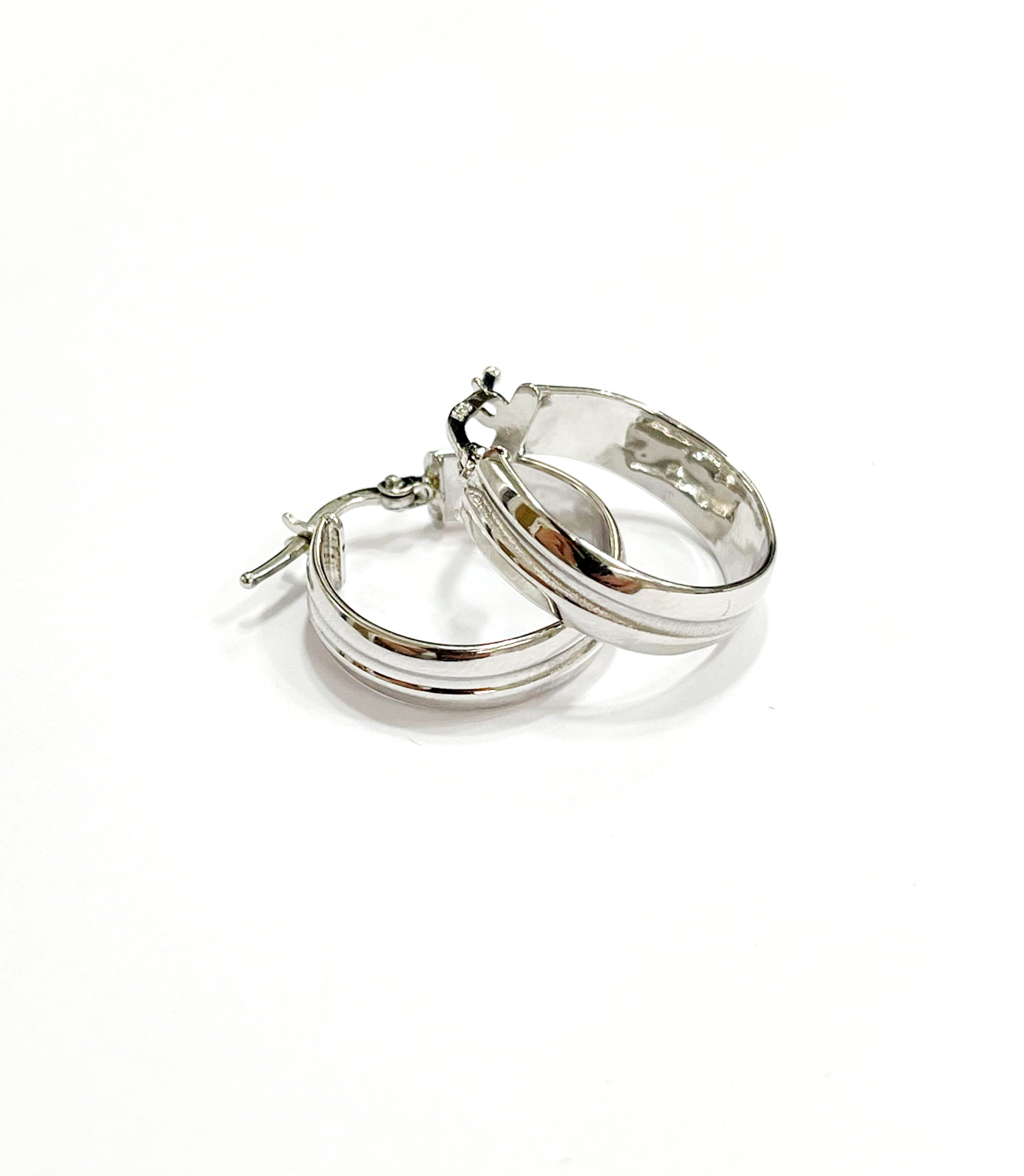 עגילי חישוק ליה