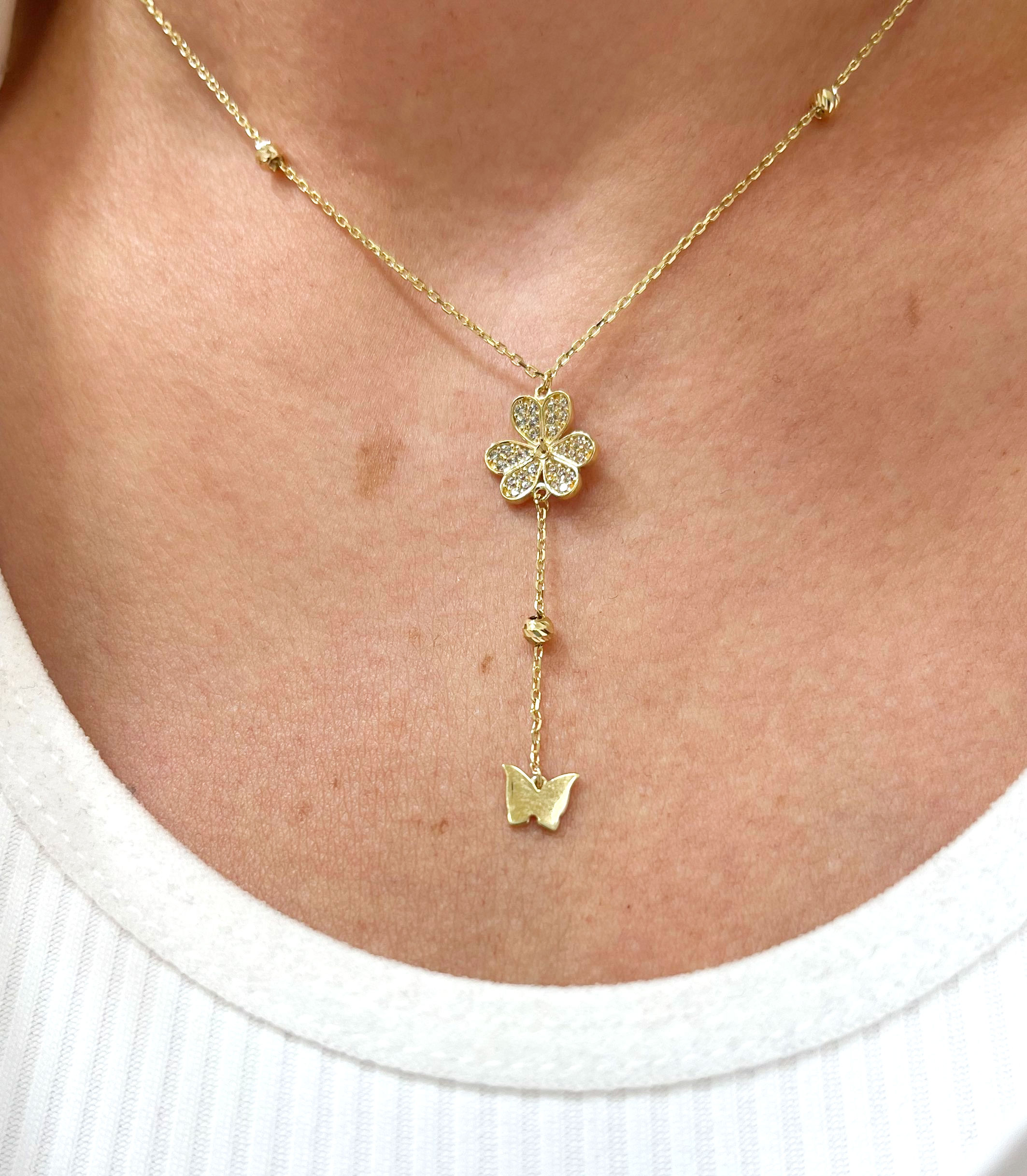 שרשרת פרח עניבה