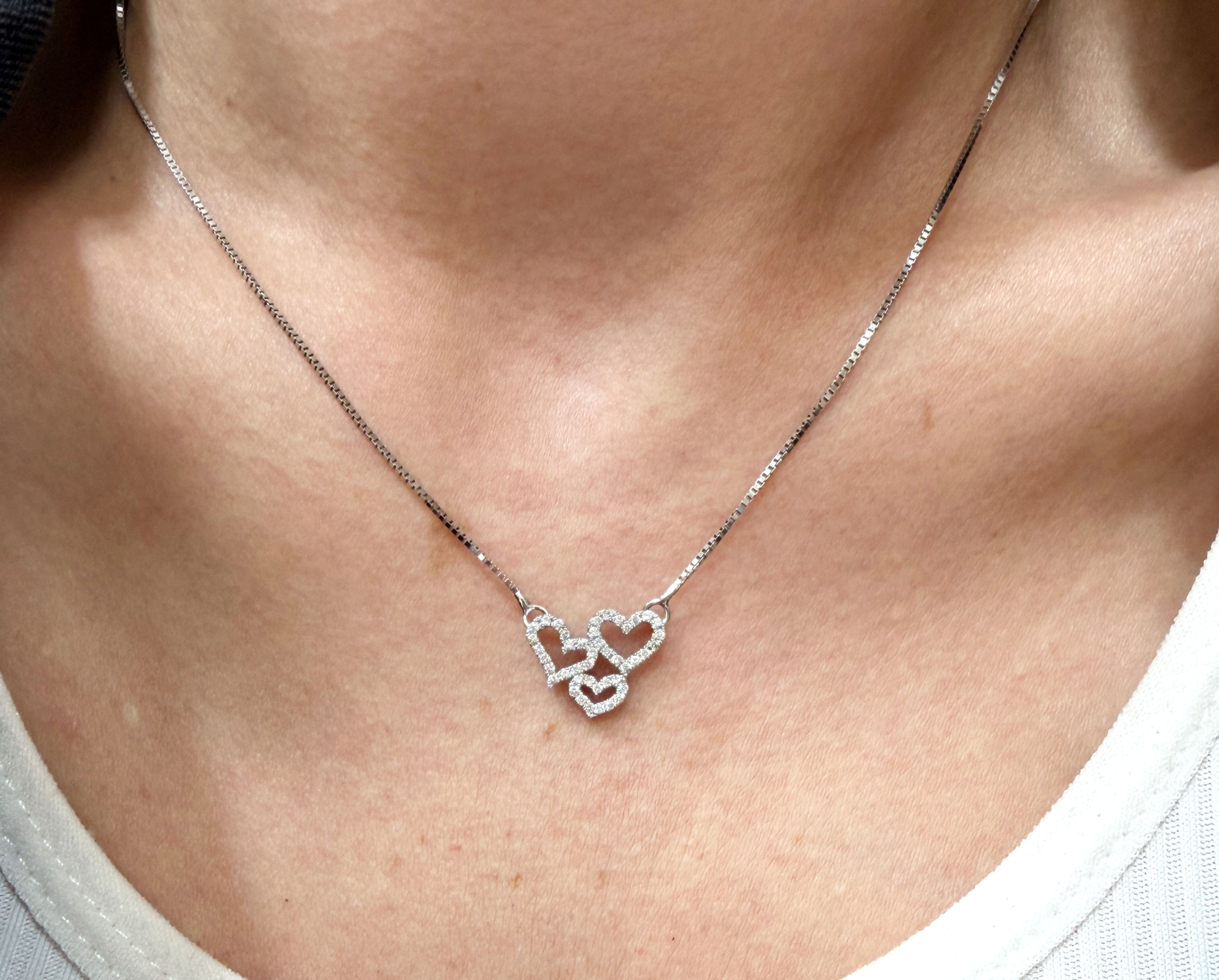 שרשרת לבבות