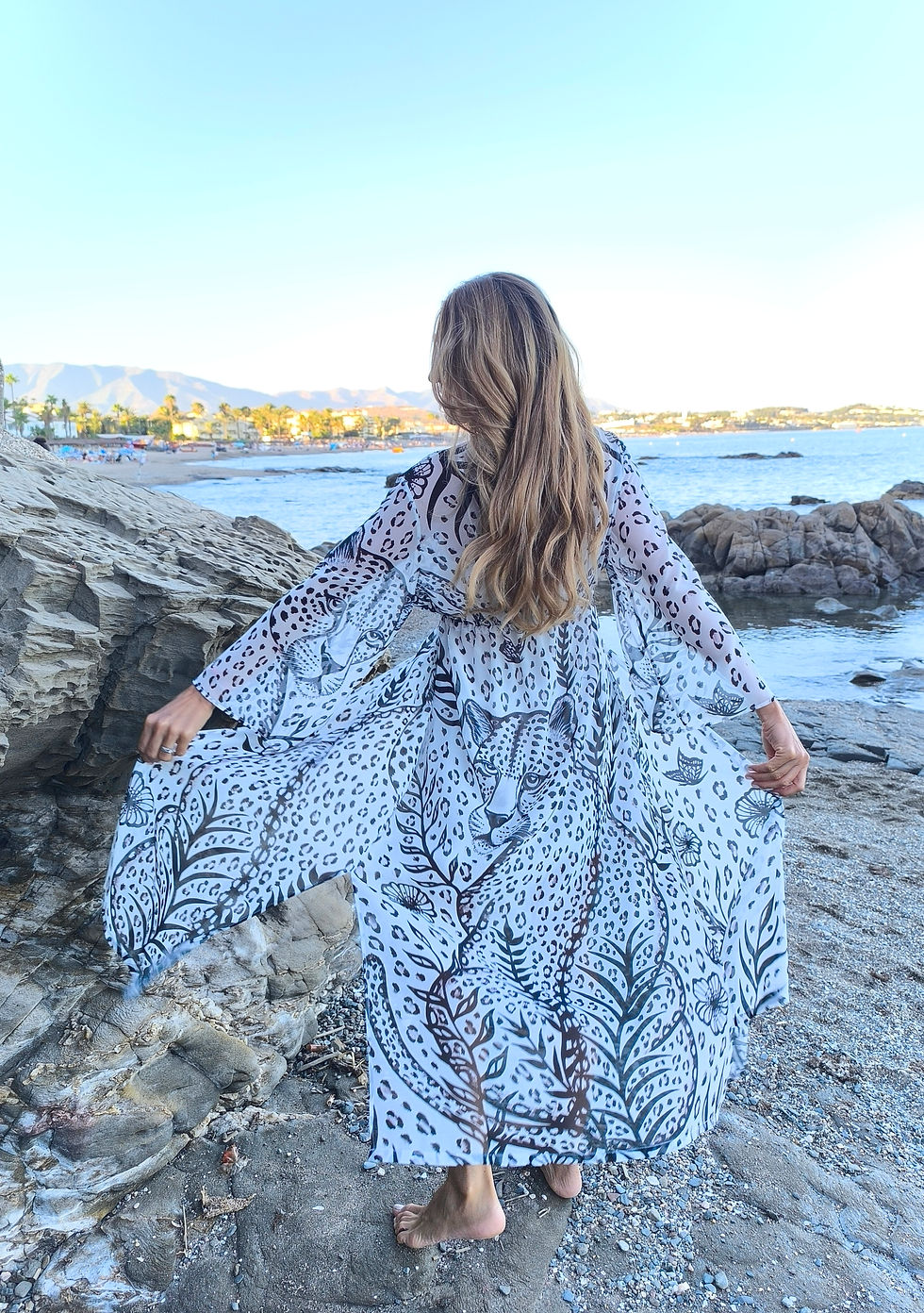 Thumbnail: White Leopard kaftan