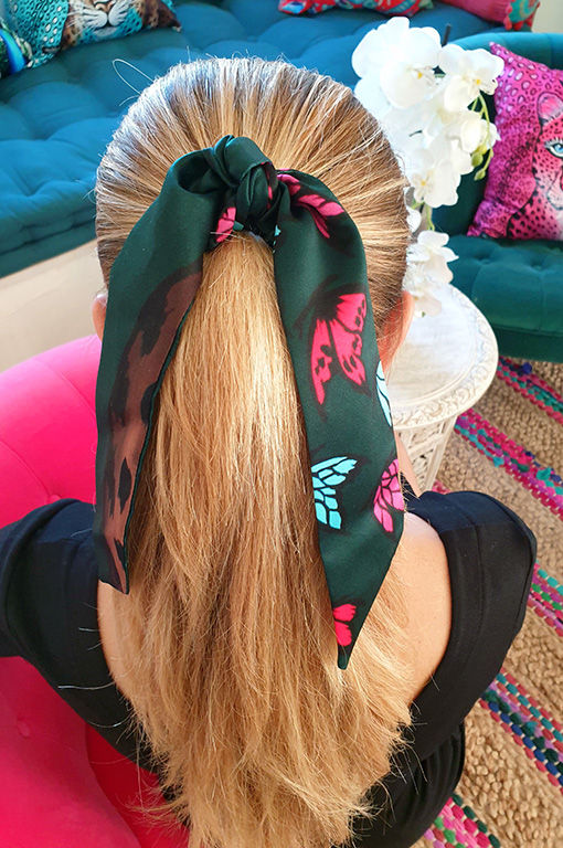 Miniatura: Scrunchie con lazo de leopardo y mariposas
