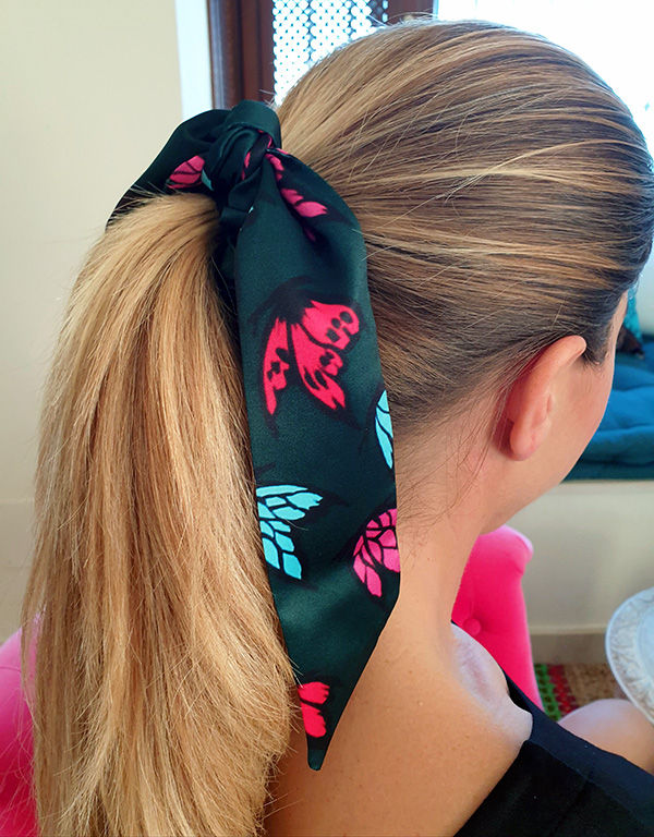 Miniatura: Scrunchie con lazo de leopardo y mariposas