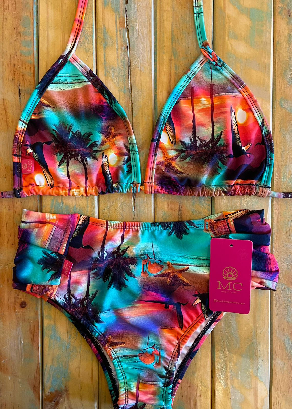 Parte de Cima Cortininha e Calcinha Bombom Cós Alto Praia