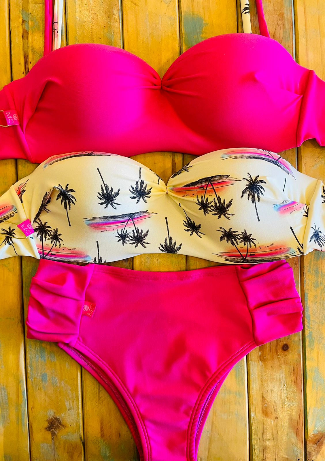 Combo Tomara que Caia Pink / Praiana e Calcinha Bombom Cós Alto Pink