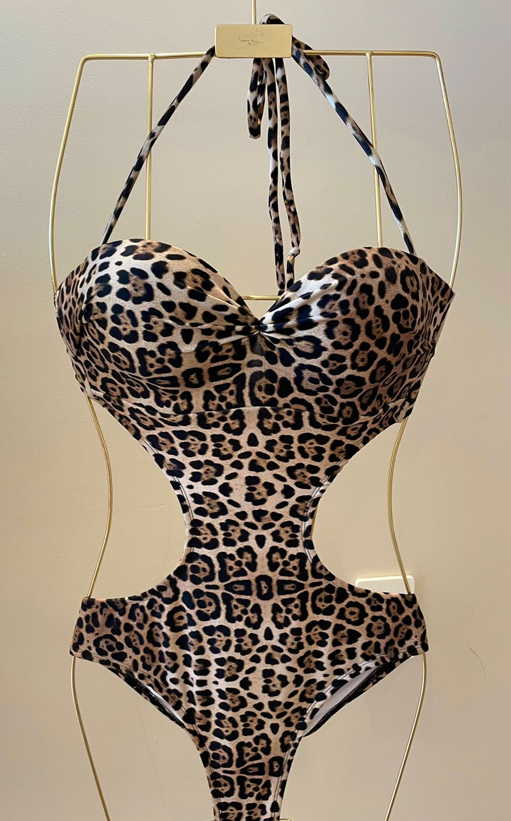 Maiô Tomara que Caia com Calcinha Empina Bumbum Onça