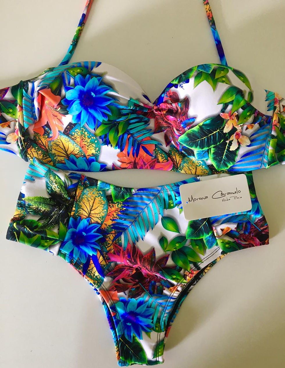 Parte de Cima Tomara Que Caia e Calcinha Bombom Cós Alto Flores