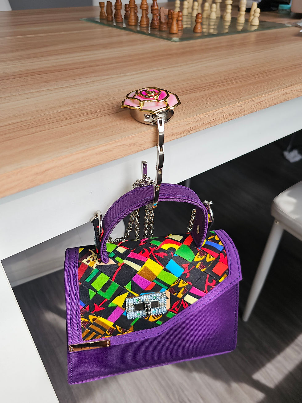 Thumbnail: Orange violet