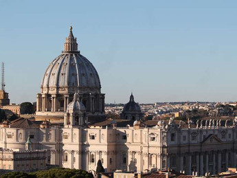 Los fiscales y Polica del Vaticano realizan una redada en las oficinas de la Secretaría de Estado