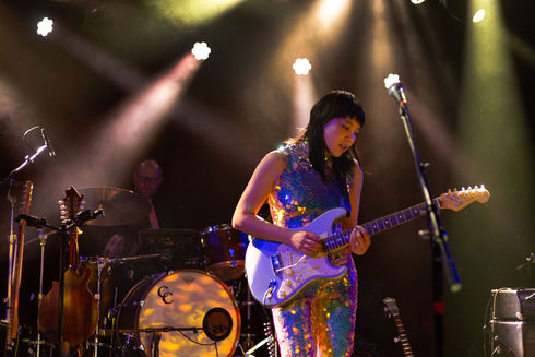 LIVE REVIEW: THAO