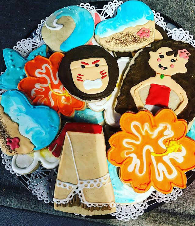 Moana cookies #moana #sweetbeez #instaco