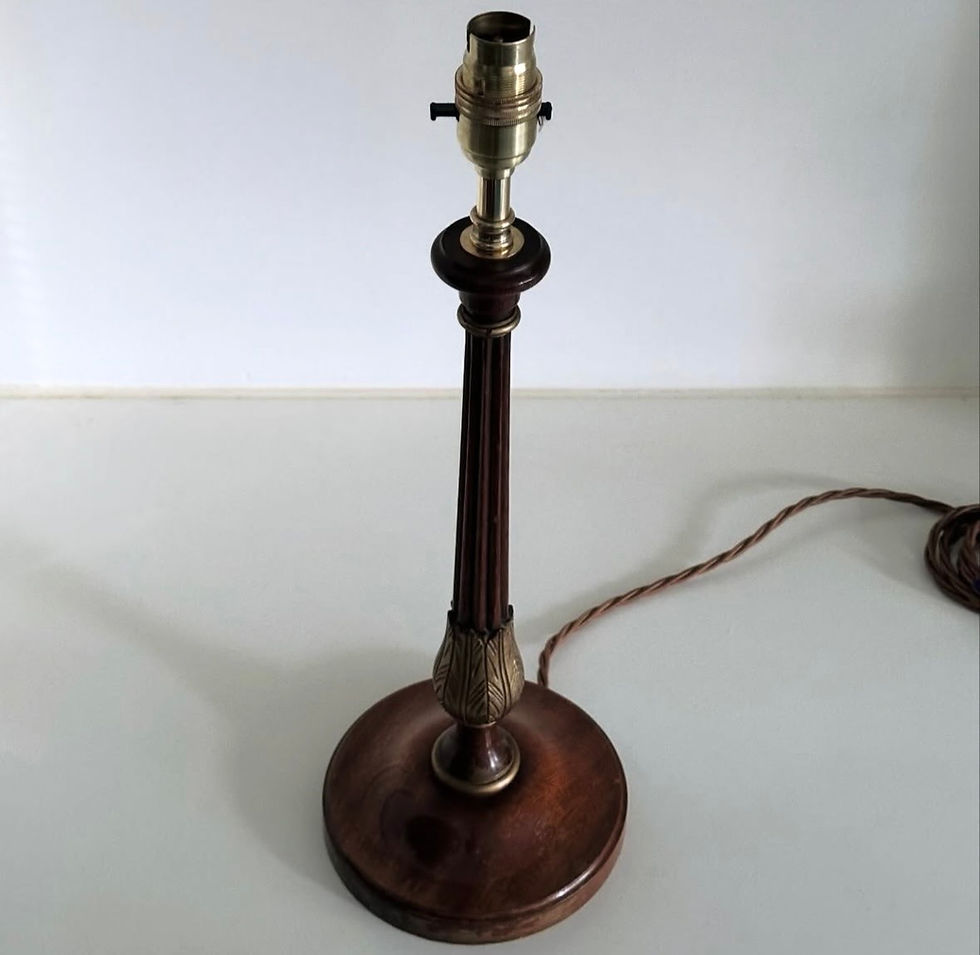 Thumbnail: An Edwardian Reeded Mahogany Lamp with Gilded Acanthus Leaf Decoration, c.1910