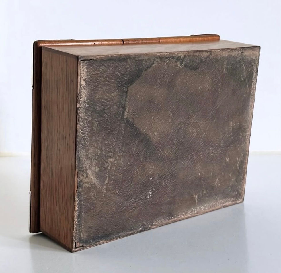 Thumbnail: A Fine Oak and Silver Dual Lidded Cigar and Cigarette Box, c.1889