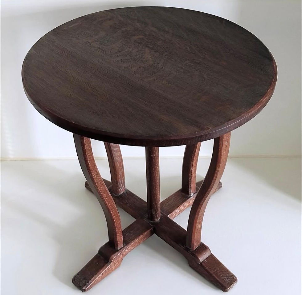 Thumbnail: A Deco Period Circular Oak Table in the manner of Heal's of London, c.1920