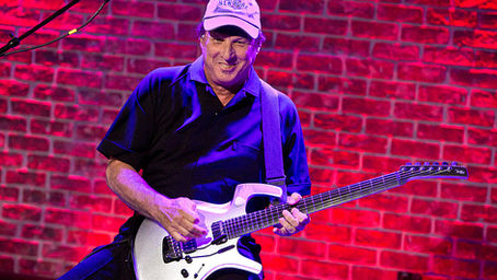 Adrian Belew