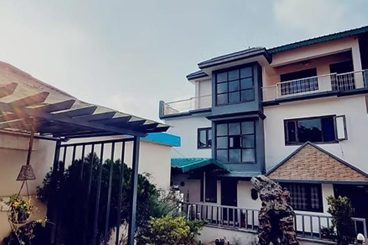 Discover Alinda House — Your Luxury Homestay Retreat in Naukuchiatal