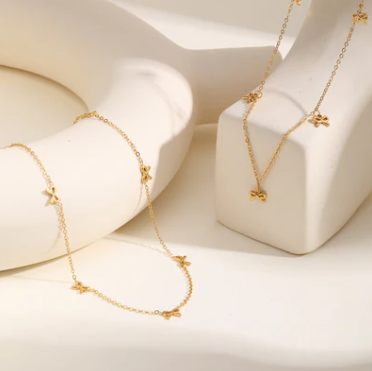 BowPeep Necklace