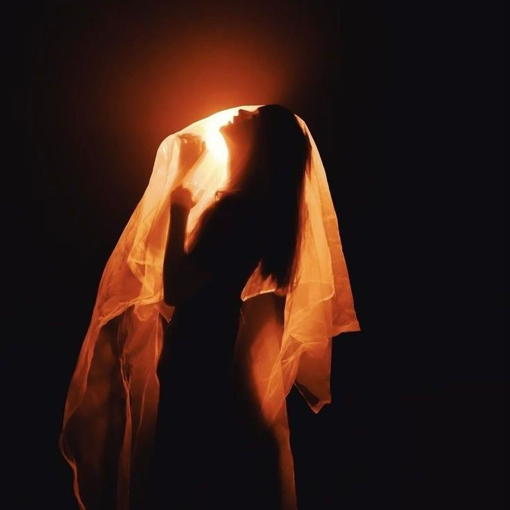 Throat chakra humming practice for Gemini full moon