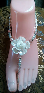 White rose. R200*