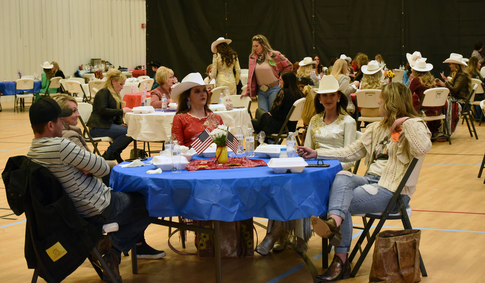 COMMUNITY “Rodeo queening 101"