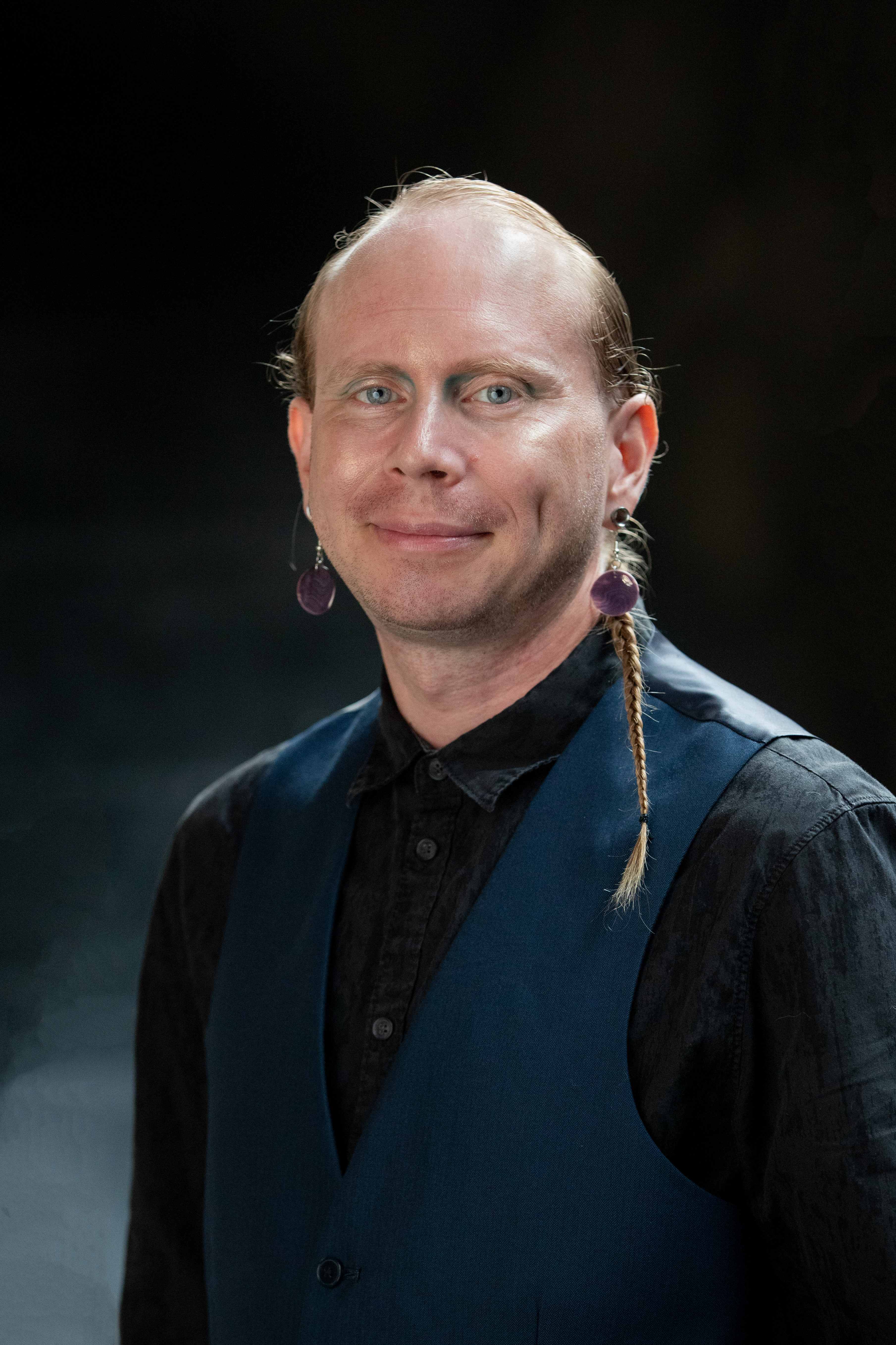 Bagwajinini Alex Kmett.jpg