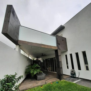 Ampliación y remodelación de patio en Santa Catarina