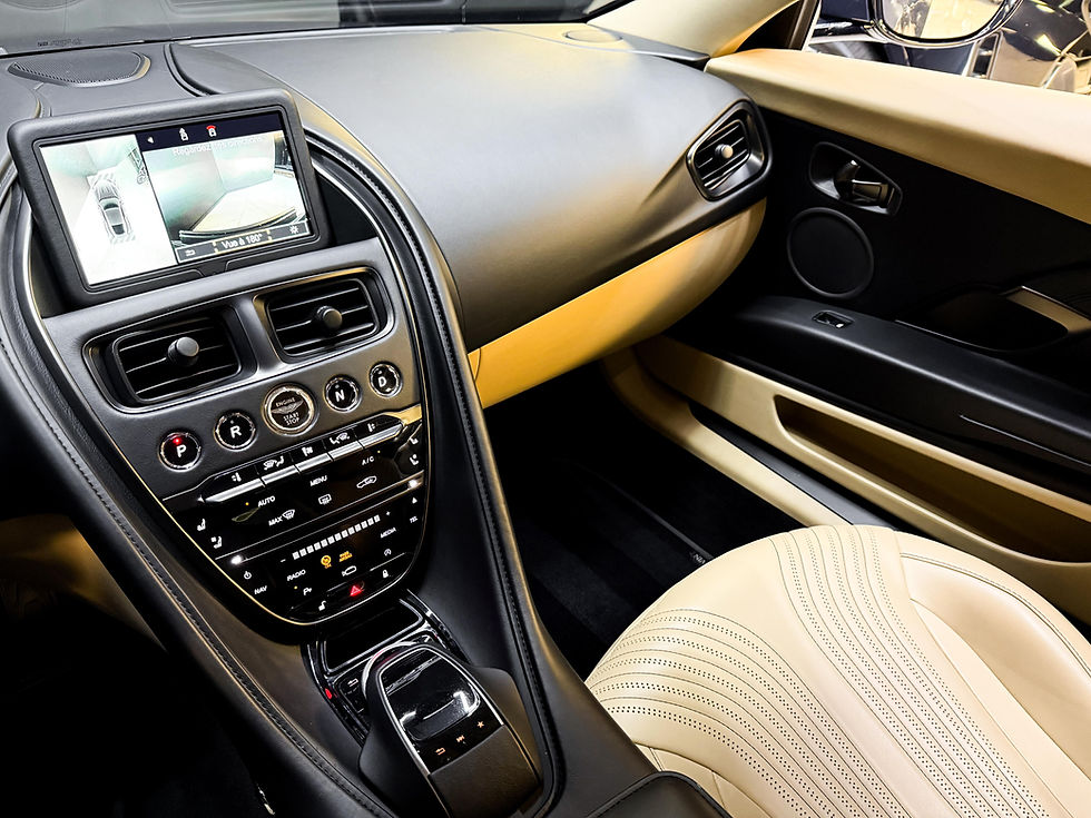 Miniature : Aston Martin DB11 4.0 V8