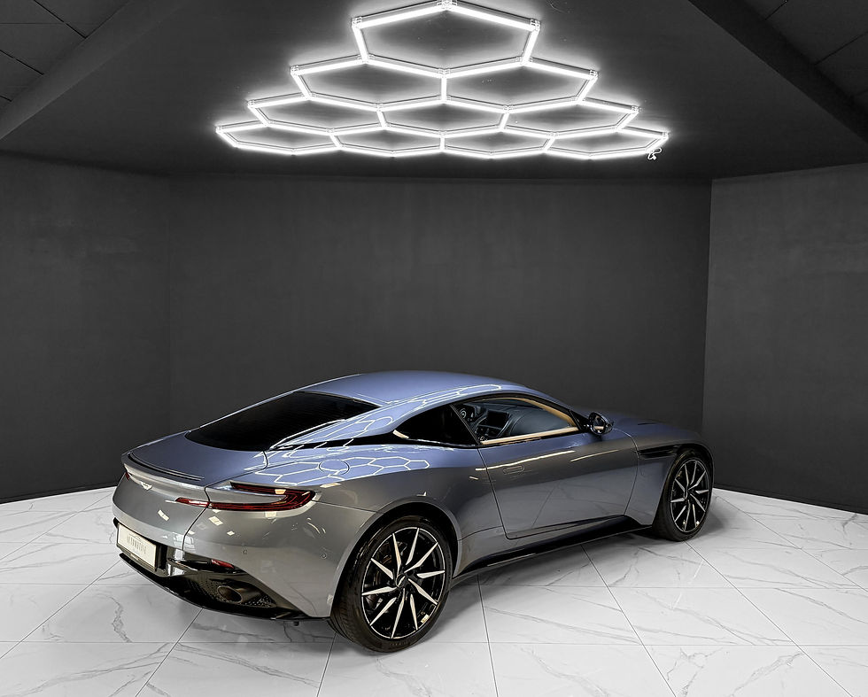 Miniature : Aston Martin DB11 4.0 V8