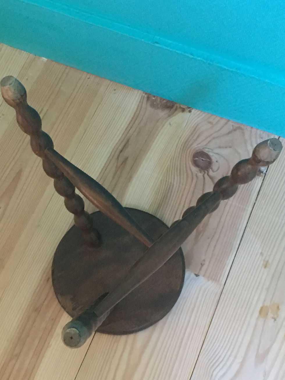 サムネイル： Tabouret tripode