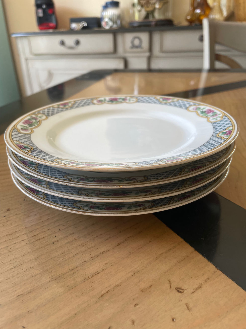 Miniature : Lot plat et ses 4 assiettes à dessert 