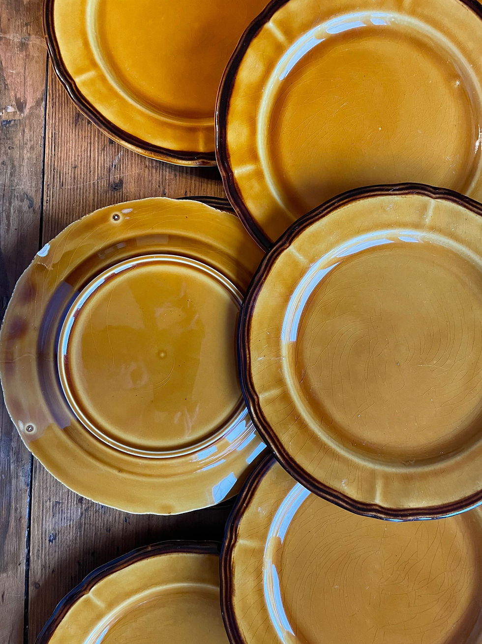 Miniatura: Lot plat et ses 10 assiettes à dessert 